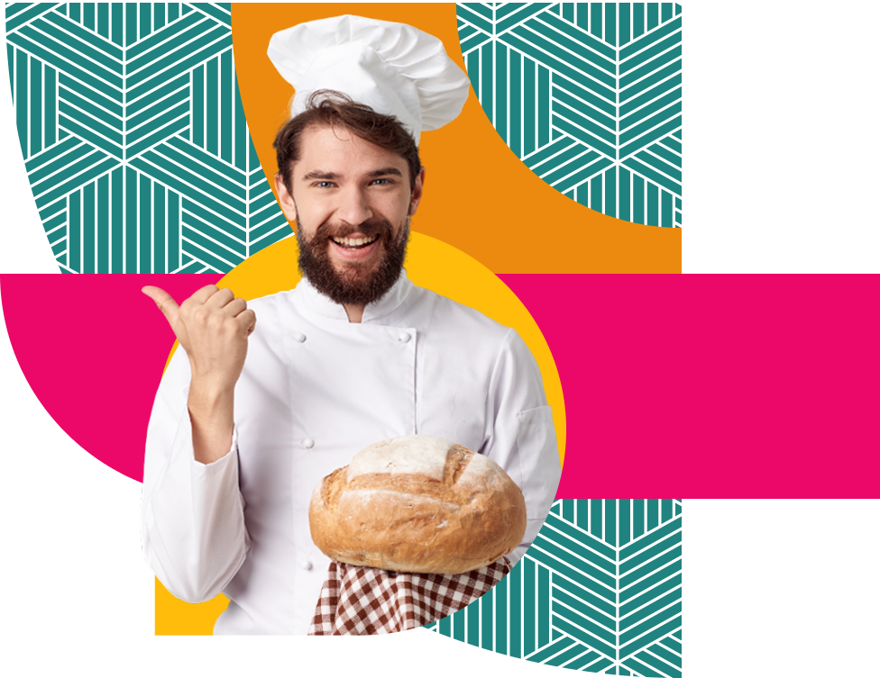 Chef sonriendo sosteniendo pan